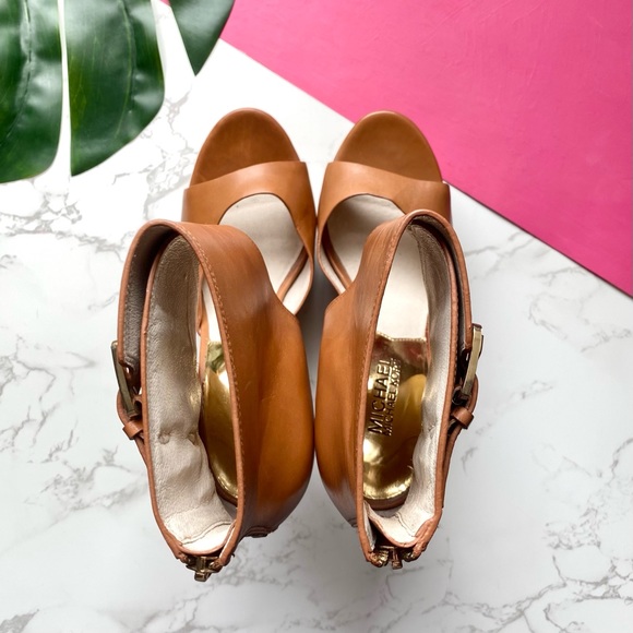 Michael Kors Ankle Wrap Buckles Teaser Platform Heels 7.5 - Picture 4 of 8